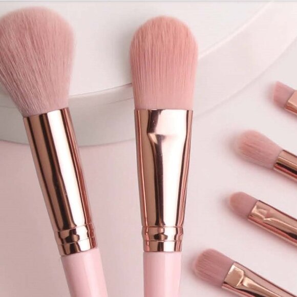 Professional Makeup Brushes Set of 12 with Blending Sponges. - Picture 4 of 10